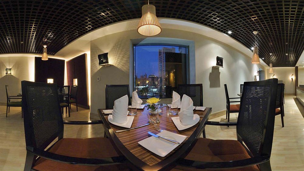 Le Royal Tower Hotel Kuwait City Eksteriør billede