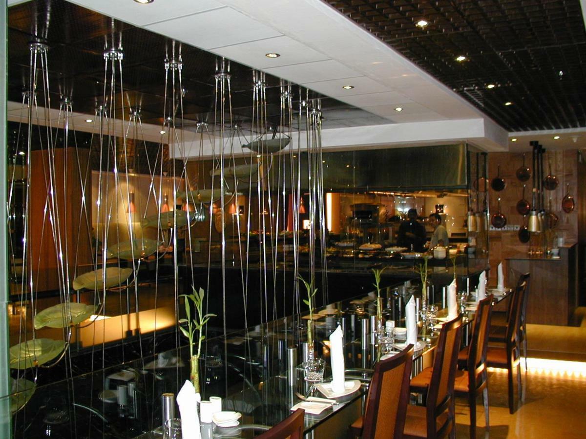 Le Royal Tower Hotel Kuwait City Eksteriør billede
