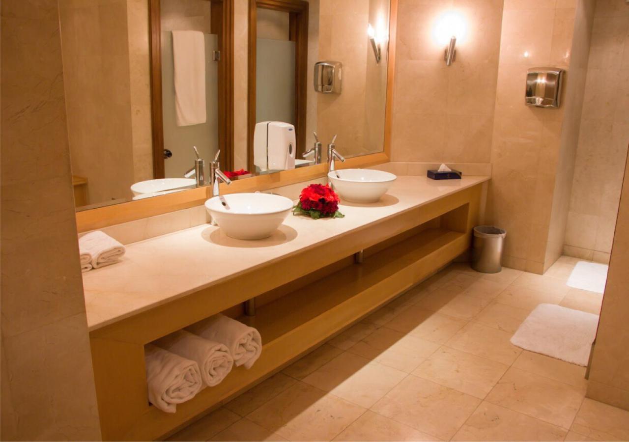 Le Royal Tower Hotel Kuwait City Eksteriør billede