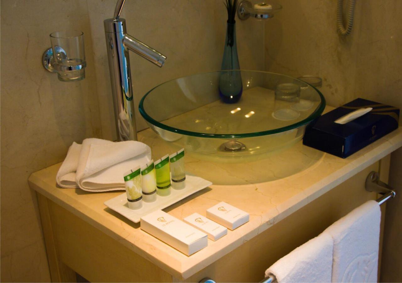 Le Royal Tower Hotel Kuwait City Eksteriør billede
